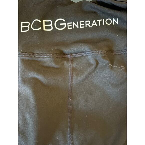 BCBGeneration yoga shorts  black and white size XL - Picture 5 of 5